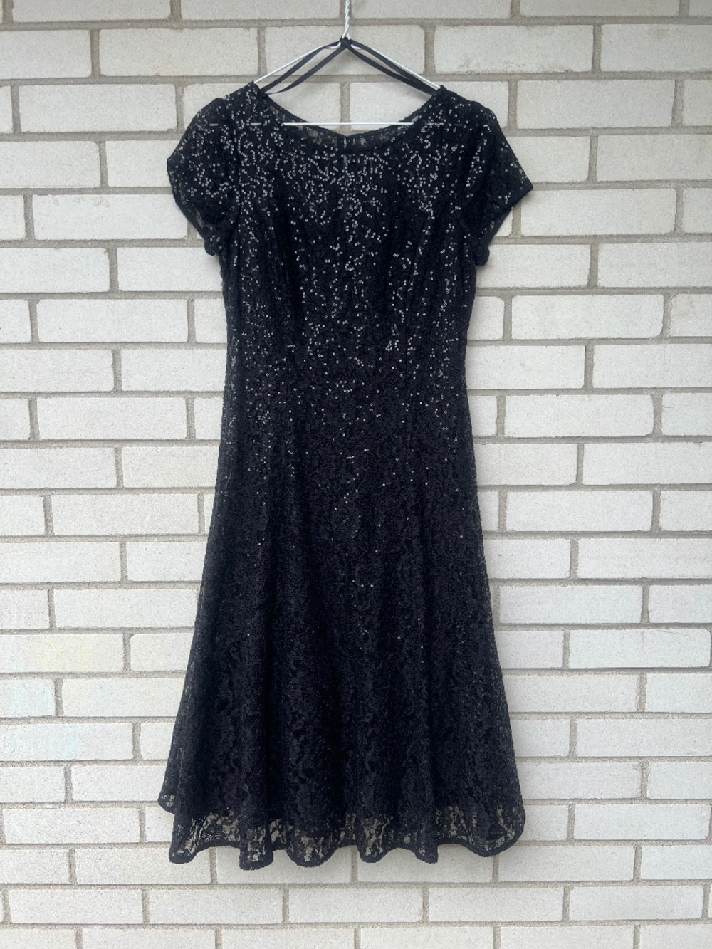 Black Sequin Lace Dress Size 4 Laura Petites NWT Cocktail Evening Wear